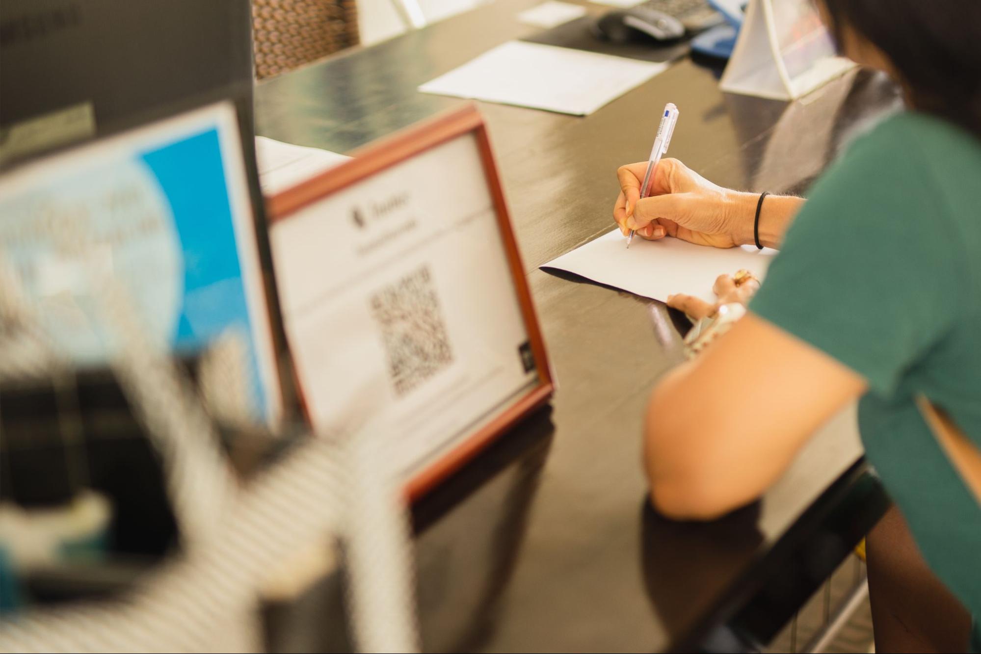 在辦理借址登記前,應充分了解政府所規範的行業限制